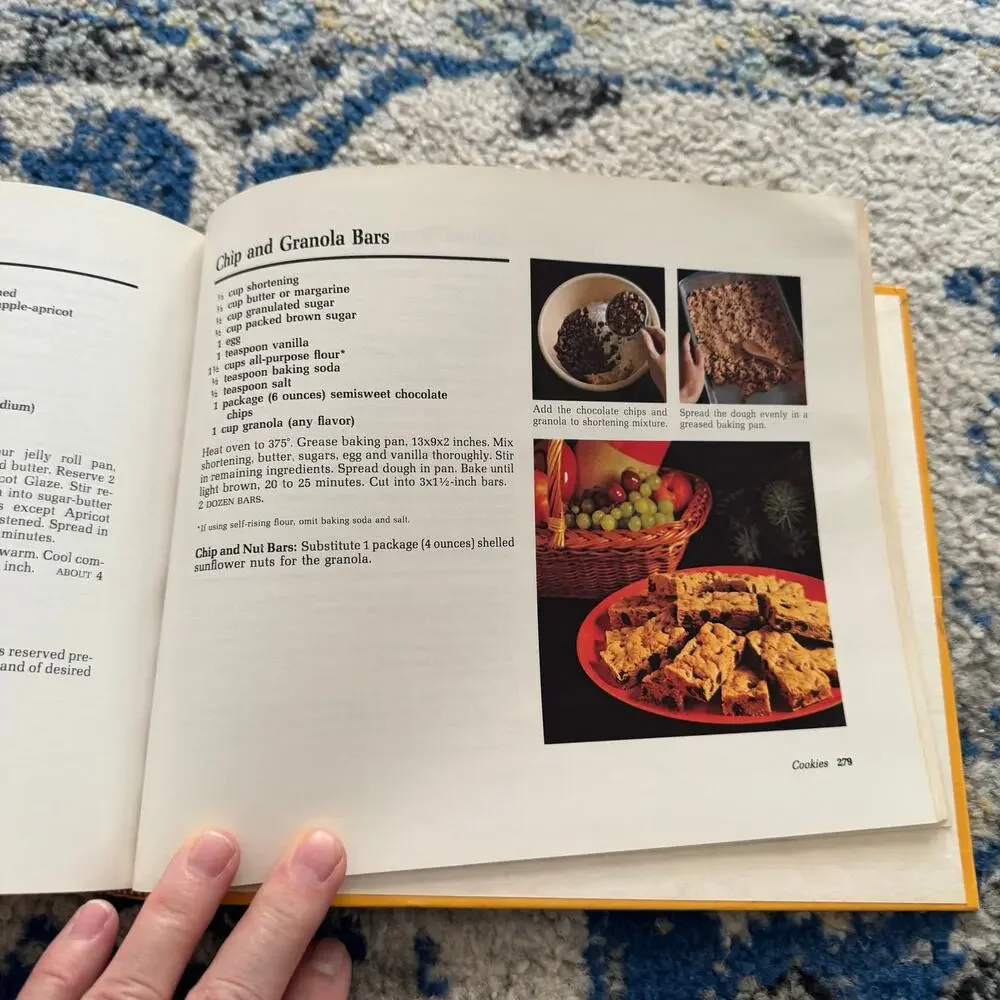Betty Crockers Step By Step Picture Cookbook 1st Printing 1983 375 Recipes